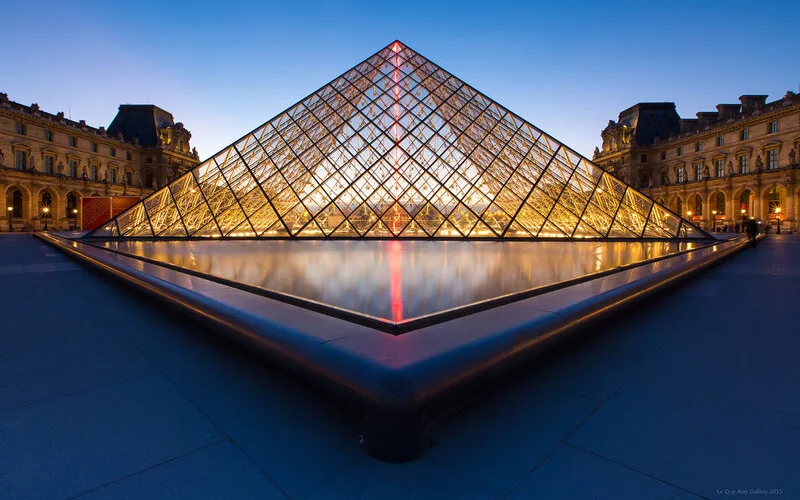 bao tang louvre bieu tuong nghe thuat lich su va kien truc nuoc phap