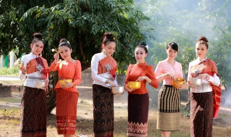 trang phuc truyen thong thai lan